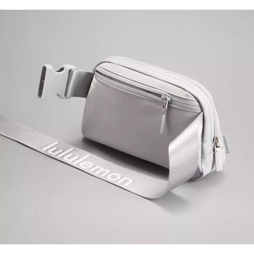 Lululemon Everywhere Belt Bag 1L Silver Drop with White Logo NEW